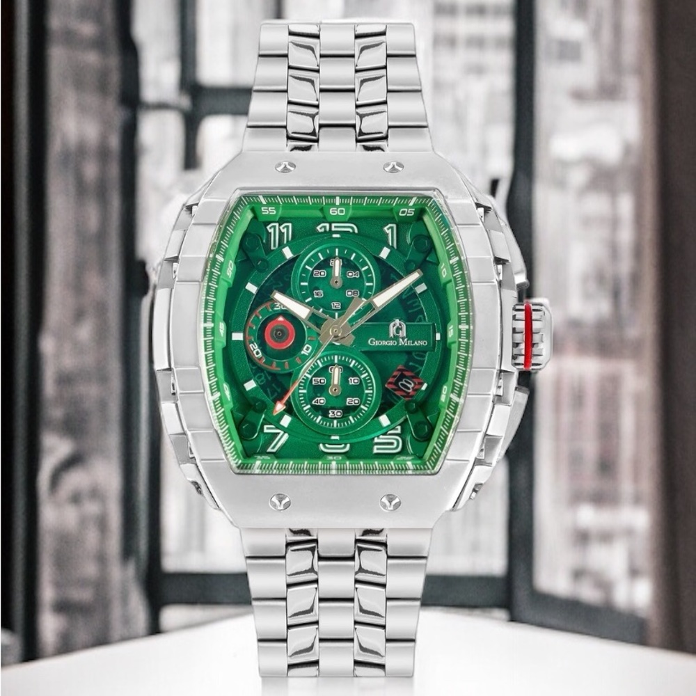 MAESTRO Men’s Watch Chronograph has a gentle curved face. The watch is fancy